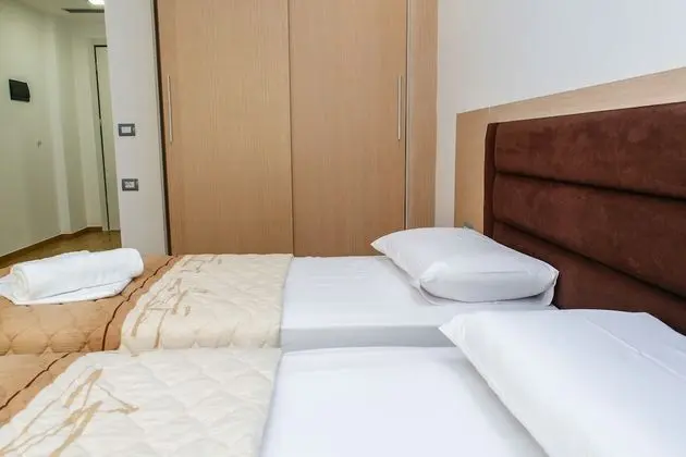 Tek Büyük veya İki Ayrı Yataklı Oda, Balkon