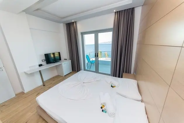 Tek Büyük Yataklı Oda, Balkon, Deniz Manzaralı