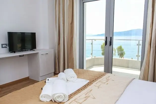 Tek Büyük Yataklı Oda, Balkon, Deniz Manzaralı