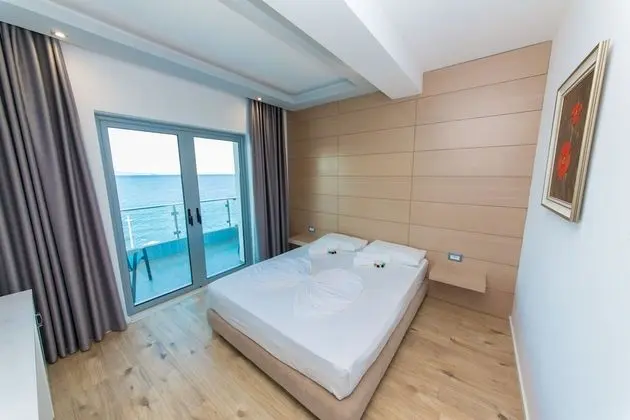 Tek Büyük Yataklı Oda, Balkon, Deniz Manzaralı
