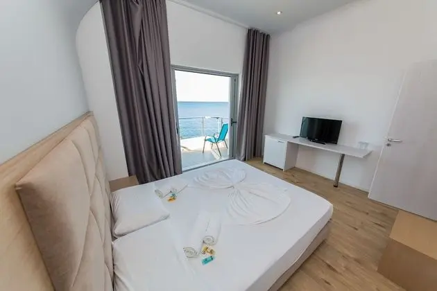 Tek Büyük Yataklı Oda, Balkon, Deniz Manzaralı