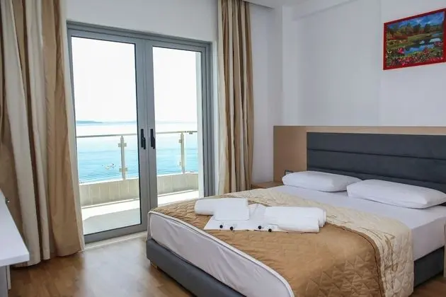 Tek Büyük Yataklı Oda, Balkon, Deniz Manzaralı