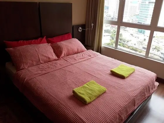 2 + 1 Bedroom Condo