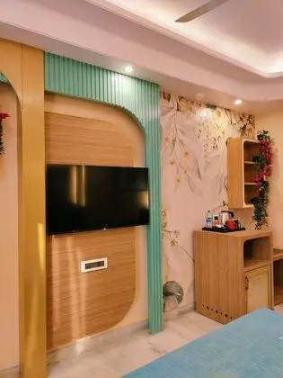Bohemian Theme Room with Artistic Rattan decor & Designer Washroom