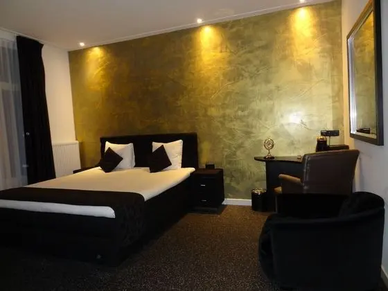 Tek Büyük Yataklı Oda, Balkon