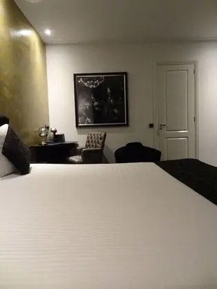 Tek Büyük Yataklı Oda, Balkon