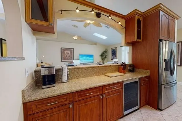 Ev (Sarasota Bay Pool Home)