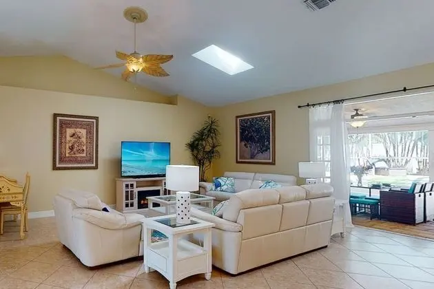 Ev (Sarasota Bay Pool Home)