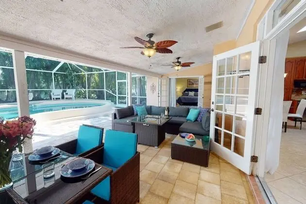Ev (Sarasota Bay Pool Home)