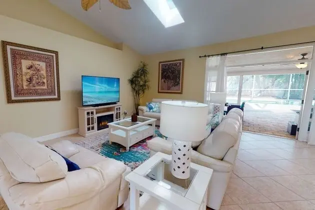 Ev (Sarasota Bay Pool Home)