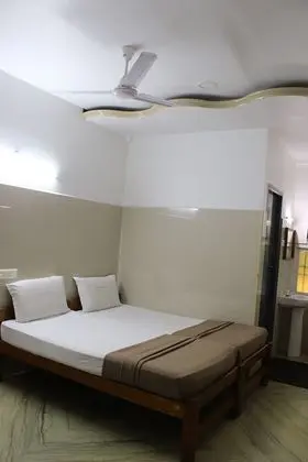 Basic Tek Büyük Yataklı Oda, Koy Manzaralı