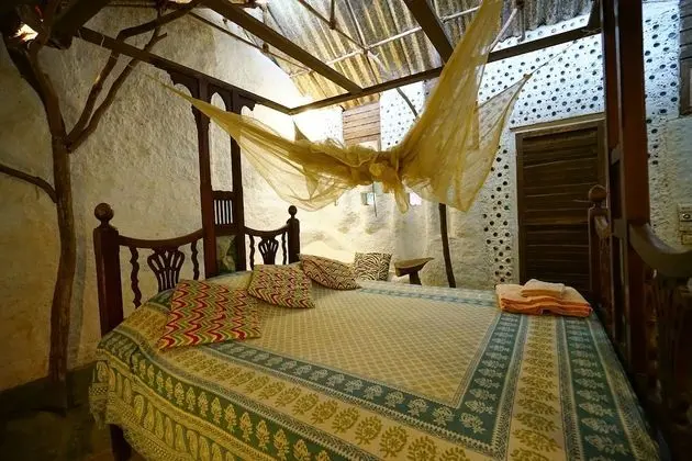 Traditional Ev (Mud House)
