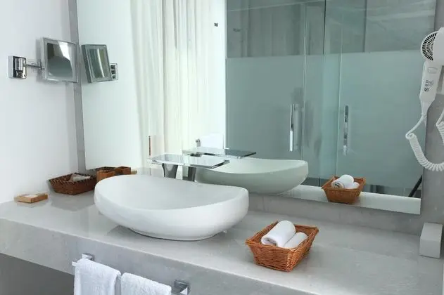 Deluxe Suite , Havuz Manzaralı