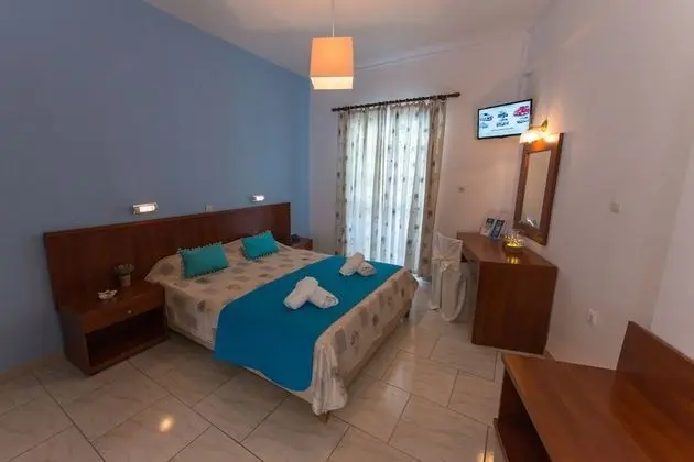 Basic Oda, 2 Tek Kişilik Yatak, Havuz Manzaralı