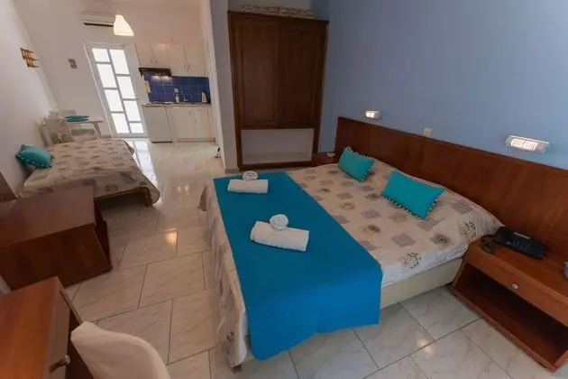Basic Oda, 2 Tek Kişilik Yatak, Havuz Manzaralı