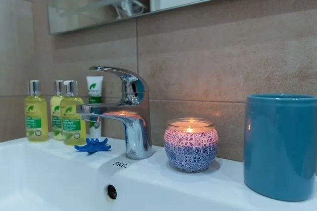 Basic Oda, 2 Tek Kişilik Yatak, Havuz Manzaralı