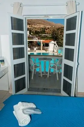 Basic Oda, 2 Tek Kişilik Yatak, Havuz Manzaralı