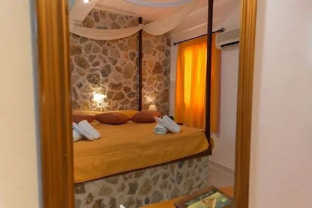 Design Tek Büyük Yataklı Oda, 1 Çift Kişilik Yatak