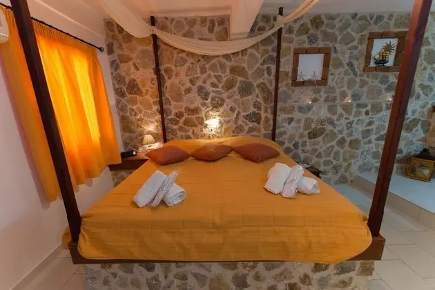 Design Tek Büyük Yataklı Oda, 1 Çift Kişilik Yatak