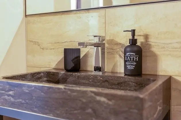 Deluxe Tek Büyük Yataklı Oda, Özel Banyo