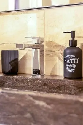 Deluxe Tek Büyük Yataklı Oda, Özel Banyo