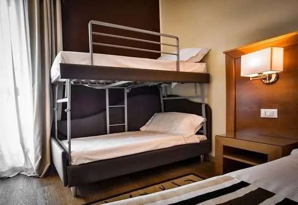Family Oda (Bunk Bed)