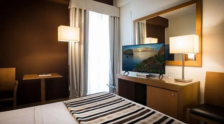 Junior Süit, Bağlantılı Odalar