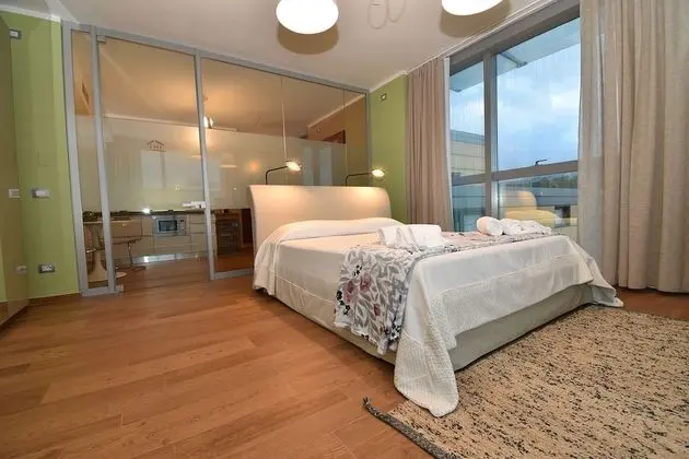 Business Apart Daire, Deniz Manzaralı (Apartment Suite B2a)