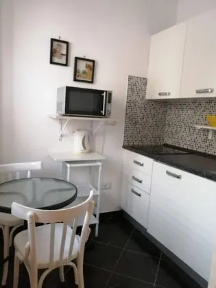 Üç Kişilik Oda, Küçük Mutfak