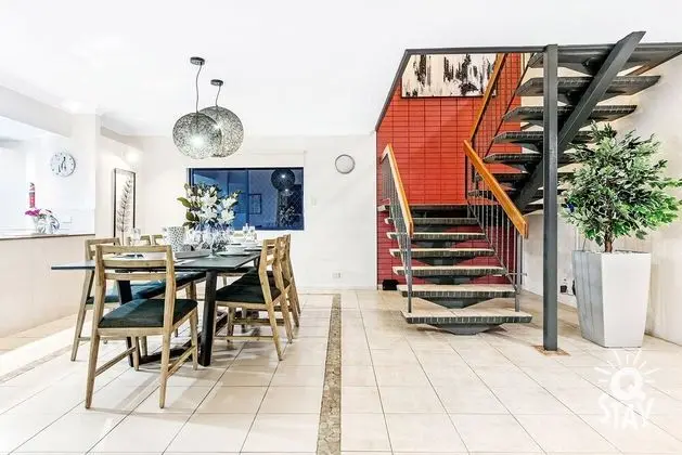 Ev, Birden Çok Yatak Odası (House Number 1 - Multiple Bedrooms )
