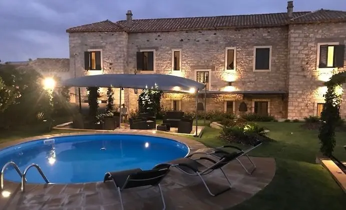 Ev, 4 Yatak Odası, Şömine