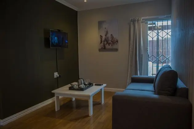 Süit, Havuz Manzaralı (Double)