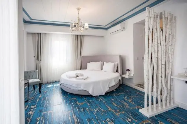Deluxe Oda, Kısmi Deniz Manzaralı, Balkonlu