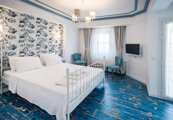 Deluxe Oda, Kısmi Deniz Manzaralı, Balkonlu