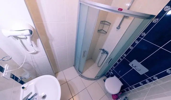 2 Tek Yataklı Oda