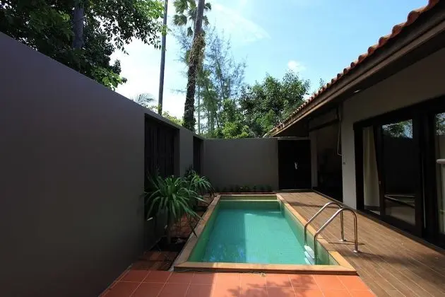 Tropical pool villa