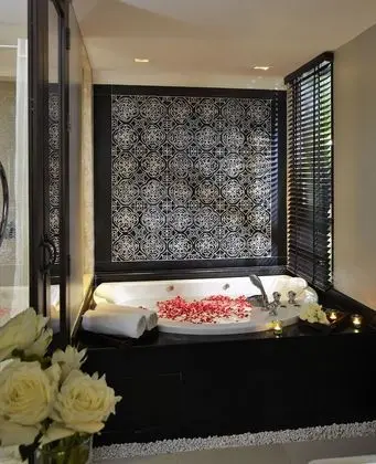 Sareeraya pool villa