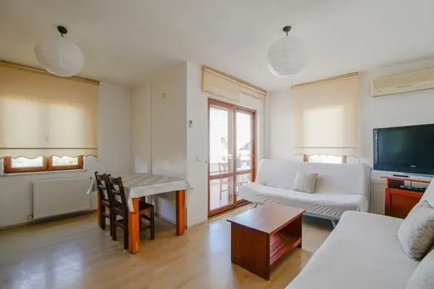 Apart 2+1 Oda, Bahçe Manzaralı, Balkonlu