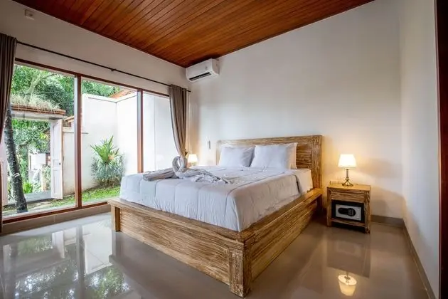 Villa, 2 Yatak Odası, Havuz Manzaralı