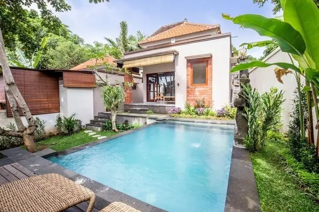 Villa, 2 Yatak Odası, Havuz Manzaralı