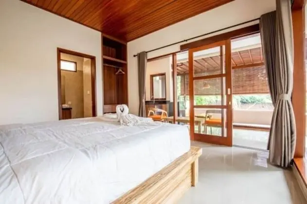 Villa, 2 Yatak Odası, Havuz Manzaralı