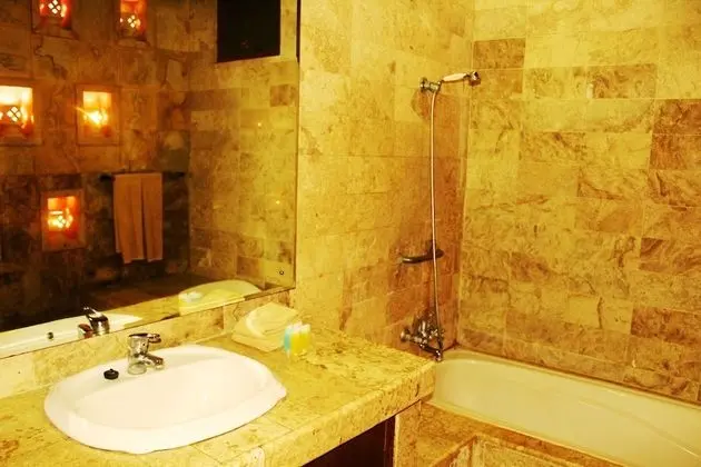 Deluxe Tek Büyük Yataklı Oda, Bahçe Manzaralı