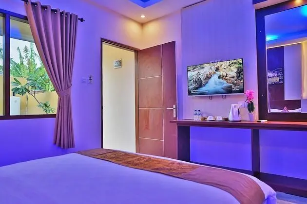 Luxury Oda