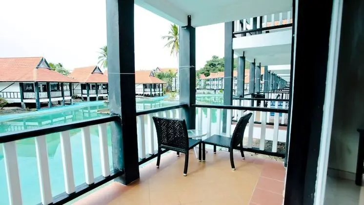 Villa (Country Triple)