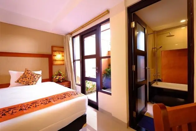Deluxe Üç Kişilik Oda