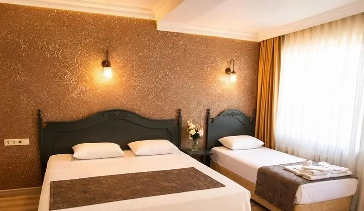 Çift Kişilik,Şehir Manzaralı