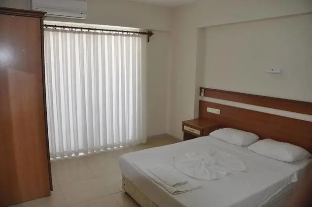 Standard Tek Büyük veya İki Ayrı Yataklı Oda (No Kitchen)