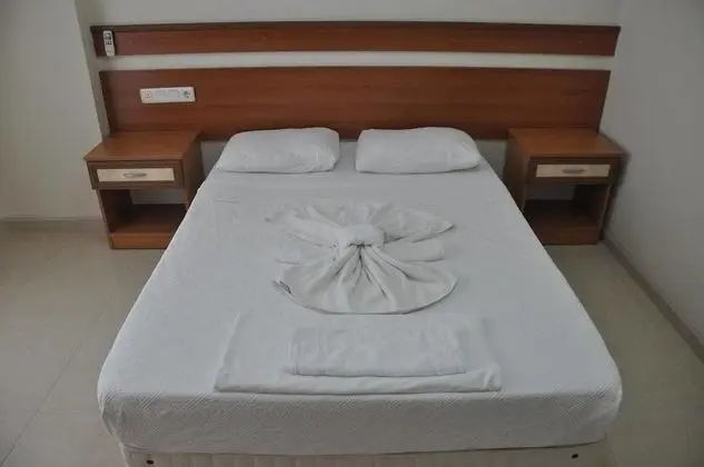 Standard Tek Büyük veya İki Ayrı Yataklı Oda (No Kitchen)