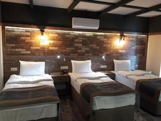 Deluxe Junior Suit, Bahçe Manzaralı, Balkonlu