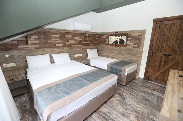 Deluxe Junior Suit, Havuz veya Bahçe Manzaralı